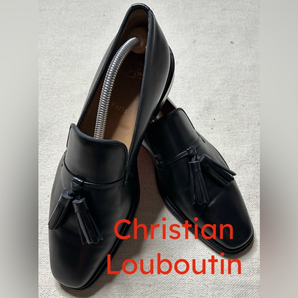 Christian Louboutin - Picture 1 of 9